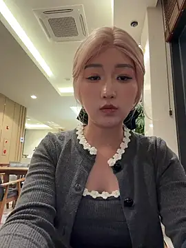 winter11 online show from 11/28/25, 08:47