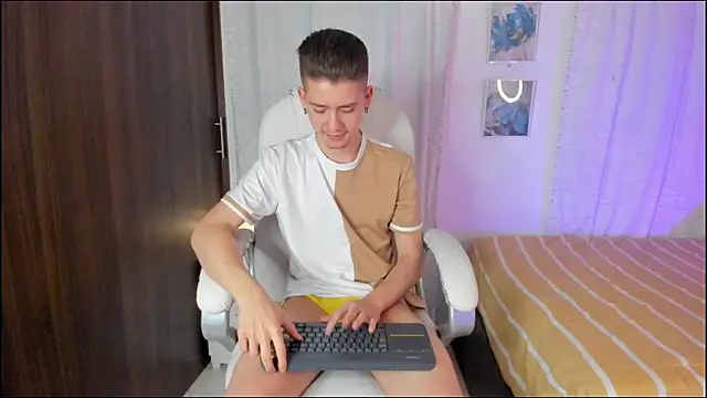 ThiagooJames online show from 09/21/25, 12:38