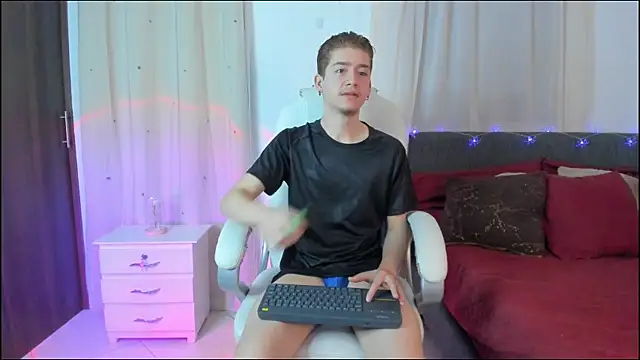 ThiagooJames online show from 01/06/26, 03:32