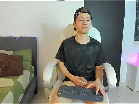 ThiagooJames online show from 02/07/26, 06:10