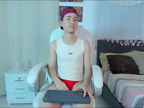 ThiagooJames online show from 11/25/25, 02:01