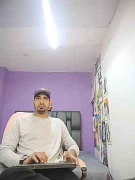 ashtoncooperr online show from 02/15/26, 07:02