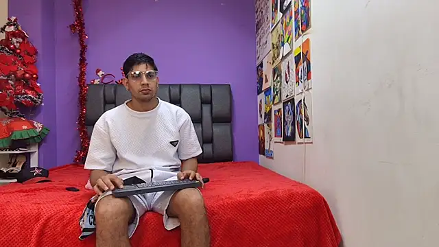 ashtoncooperr online show from 11/22/25, 12:10