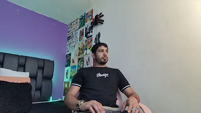 ashtoncooperr online show from 11/04/25, 06:55