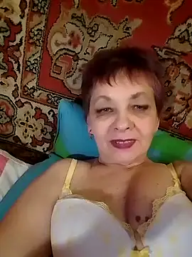 Snapshot of Rose60301 chatting on 10/18/25, 06:21 Rose60301 online show from 10/18/25, 06:21