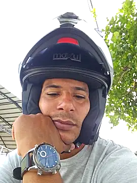 Snapshot of sexyboy_fox chatting on 02/04/26, 07:09 sexyboy fox online show from 02/04/26, 07:09