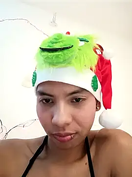 NovaTemptress online show from 12/17/25, 07:19