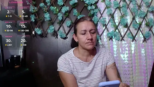 darling hott online show from 10/21/25, 11:20