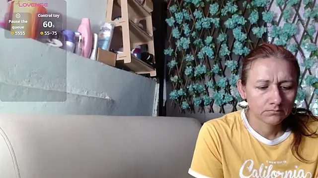 darling hott online show from 04/05/26, 11:28