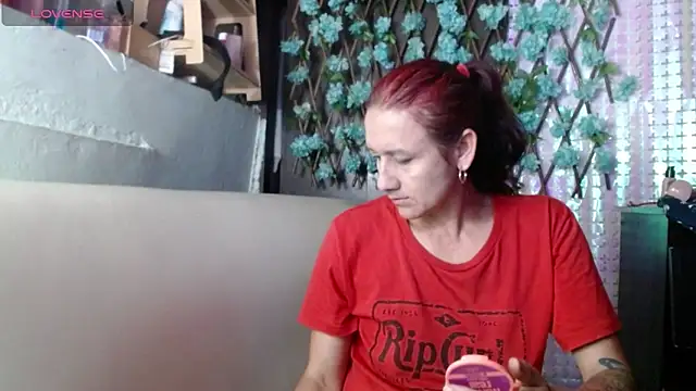 darling hott online show from 04/24/26, 09:22