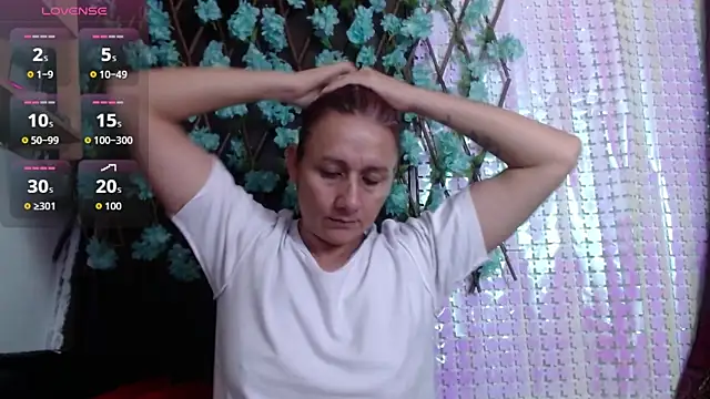 darling hott online show from 10/06/25, 09:43