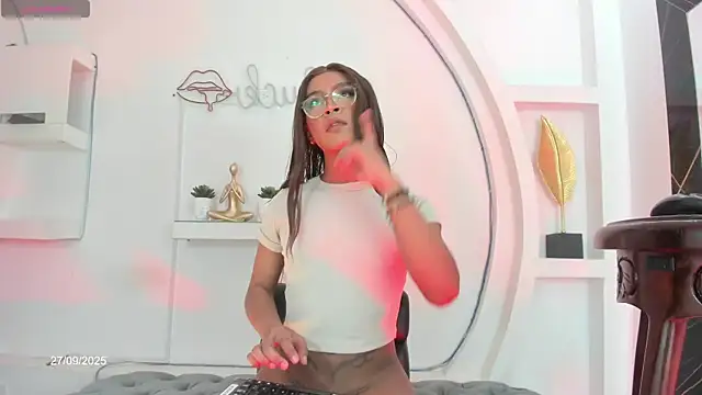 Vicky Hottman online show from 09/28/25, 04:19