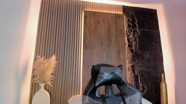 evelin lopezz online show from 10/28/25, 02:23