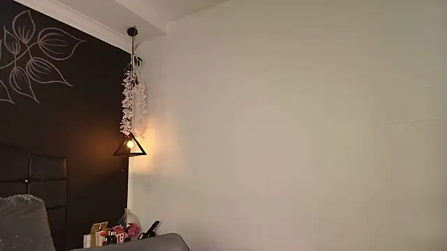 Snapshot of Aleecandrews chatting on 11/18/25, 07:06 Aleecandrews online show from 11/18/25, 07:06