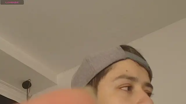 Snapshot of Aleecandrews chatting on 11/25/25, 09:26 Aleecandrews online show from 11/25/25, 09:26