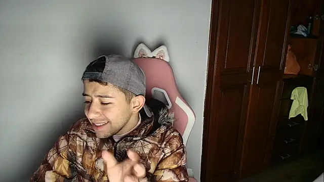 Aleecandrews online show from 10/13/25, 07:37