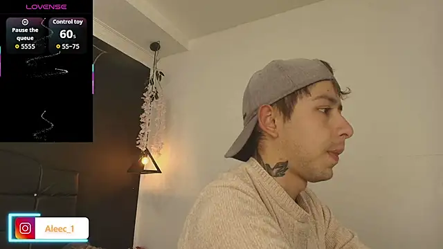 Snapshot of Aleecandrews chatting on 12/02/25, 07:04 Aleecandrews online show from 12/02/25, 07:04