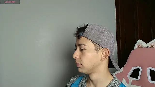 Aleecandrews online show from 10/17/25, 07:26