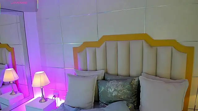 MaddieParker online show from 12/17/25, 07:08