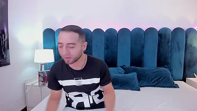 Lushian  online show from 02/05/26, 03:30