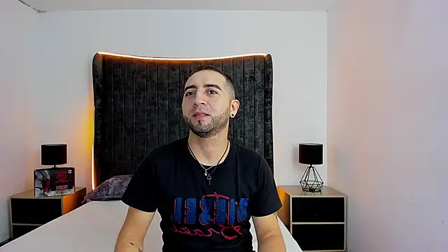 Snapshot of Lushian_ chatting on 05/06/26, 03:38 Lushian online show from 05/06/26, 03:38
