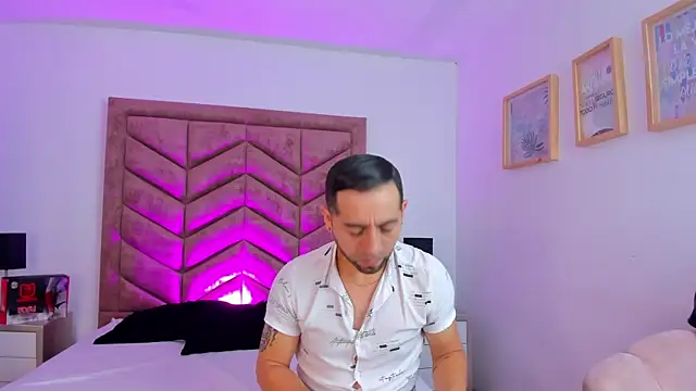 Lushian  online show from 09/18/25, 03:15