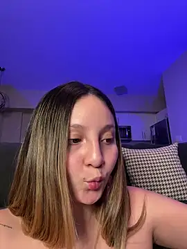 sweetgabriela online show from 11/18/25, 01:54