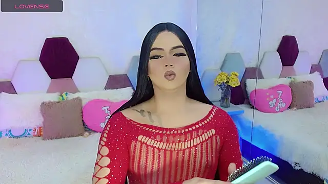 Snapshot of kushina_uzumaki75 chatting on 10/13/25, 06:26 kushina uzumaki75 online show from 10/13/25, 06:26