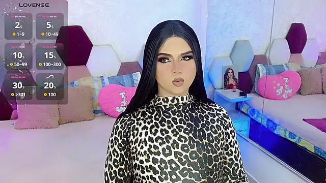 Snapshot of kushina_uzumaki75 chatting on 10/15/25, 05:39 kushina uzumaki75 online show from 10/15/25, 05:39