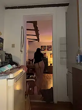 Seductively4 20 online show from 03/06/26, 01:11