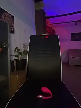 Seductively4 20 online show from 02/14/26, 07:30