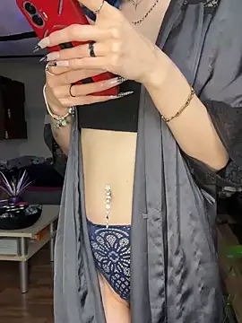 Seductively4 20 online show from 10/06/25, 01:23