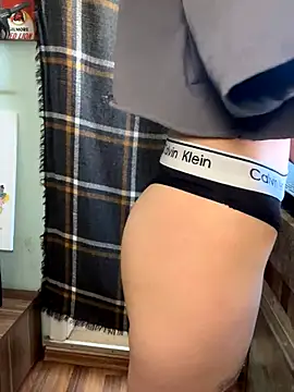 Seductively4 20 online show from 09/23/25, 09:16