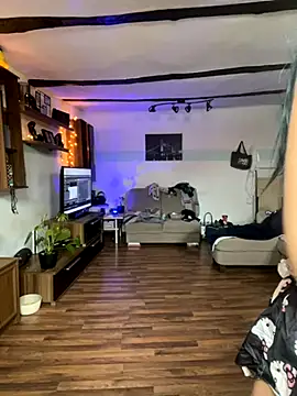 Seductively4 20 online show from 11/18/25, 12:19