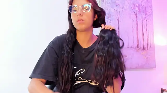 DanniaKross online show from 12/03/25, 07:57