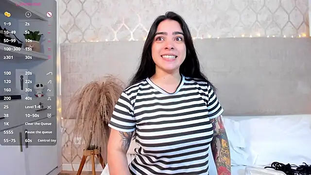 KamilaBetancourt online show from 10/30/25, 12:47