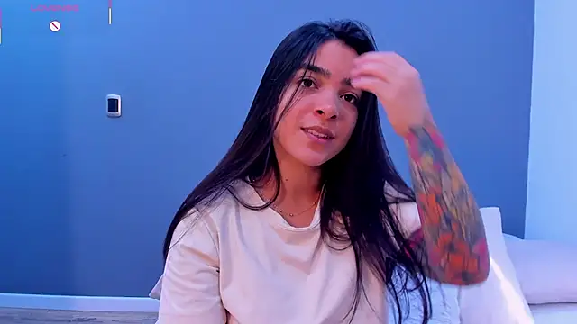Snapshot of KamilaBetancourt chatting on 06/12/26, 01:53 KamilaBetancourt online show from 06/12/26, 01:53