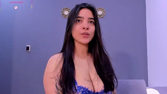 Snapshot of KamilaBetancourt chatting on 07/06/26, 12:23 KamilaBetancourt online show from 07/06/26, 12:23