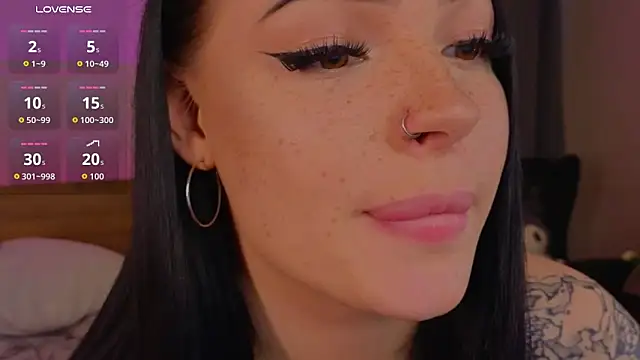 honey     bunny online show from 04/14/26, 10:42