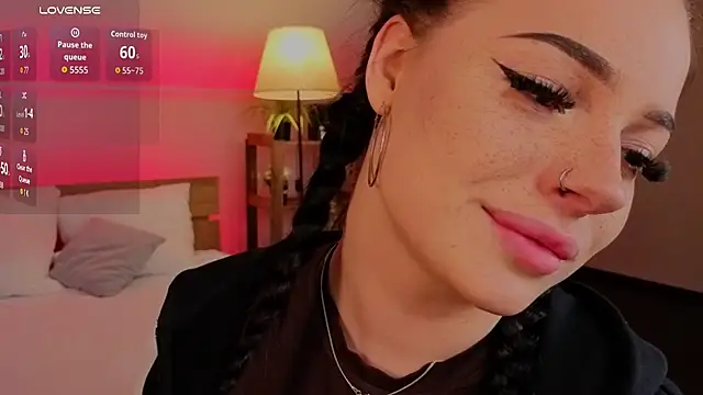 honey     bunny online show from 04/18/26, 10:17