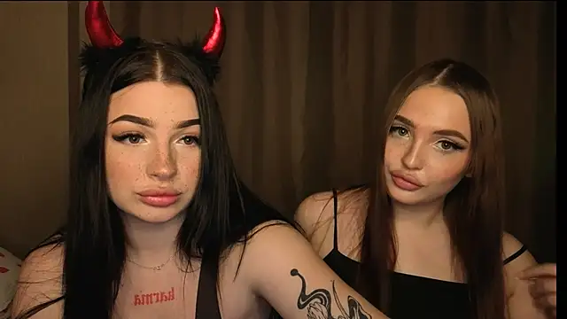 honey     bunny online show from 11/11/25, 01:50