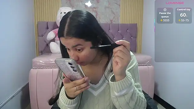 Snapshot of Irina_evans_s1 chatting on 10/10/25, 04:08 Irina evans s1 online show from 10/10/25, 04:08