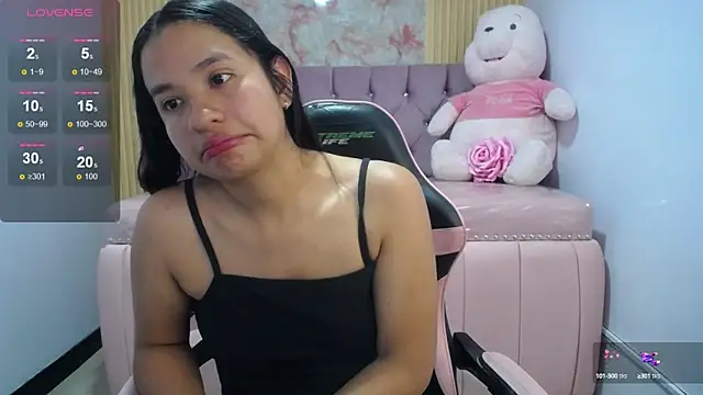 Snapshot of Irina_evans_s1 chatting on 09/20/25, 04:45 Irina evans s1 online show from 09/20/25, 04:45