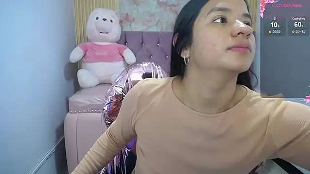 Snapshot of Irina_evans_s1 chatting on 11/17/25, 04:22 Irina evans s1 online show from 11/17/25, 04:22