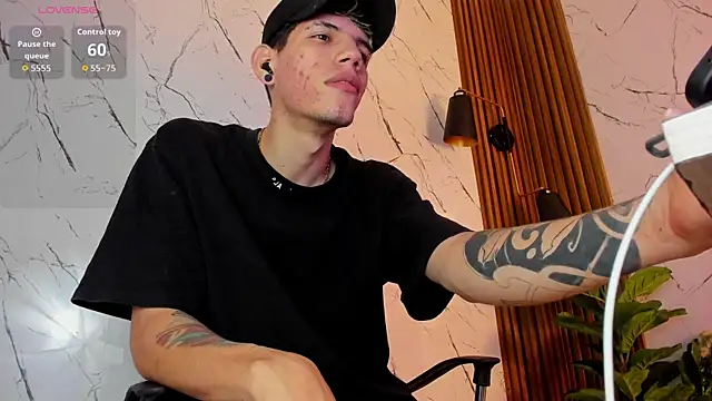 david huge online show from 11/24/25, 01:38