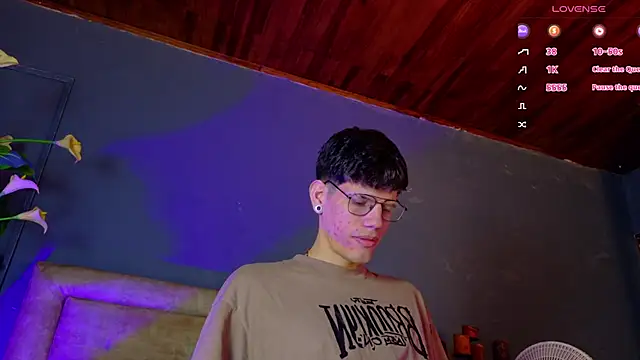 david huge online show from 11/11/25, 01:28