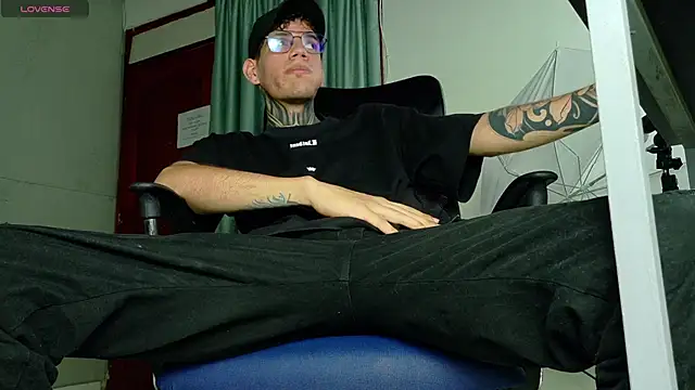 david huge online show from 03/23/26, 07:47