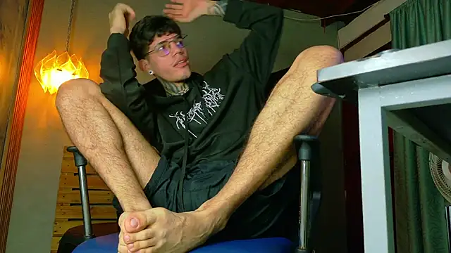 david huge online show from 04/18/26, 07:33