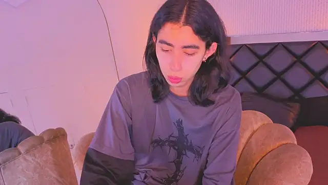 Snapshot of ryo_light chatting on 06/03/26, 03:40 ryo light online show from 06/03/26, 03:40