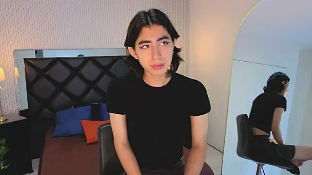 ryo light online show from 10/04/25, 08:54